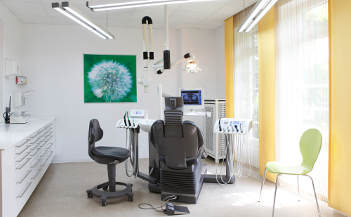 Behandlungszimmer Zahnarztpraxis Volksdorf